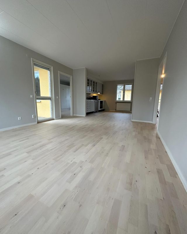 Slipat & behandlat med Floorcoat FC82, ultramatt 2K lack med tillsatt vitt pigment 🤍

@floorcoat_se